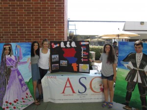 Armenian Independence Day, Monday, September 21, was marked at Fresno State. The ASO distributed information at its table in the Free Speech area. Left to right: Lucie Ekezyan, Ani Ekezyan, Elena Sarmazian, Hourig Attarian, and Aramayis Orkusyan. Photo: Barlow Der Mugrdechian