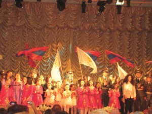 Mer Hooys end of the year celebration in Yerevan. Photo: Barlow Der Mugrdechian